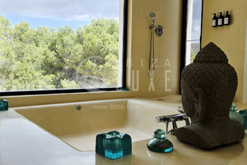 6105 - Cala Jondal - 06