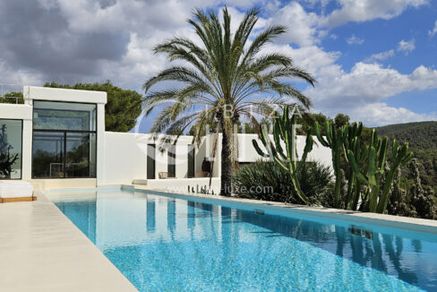 6105 - Cala Jondal - 19