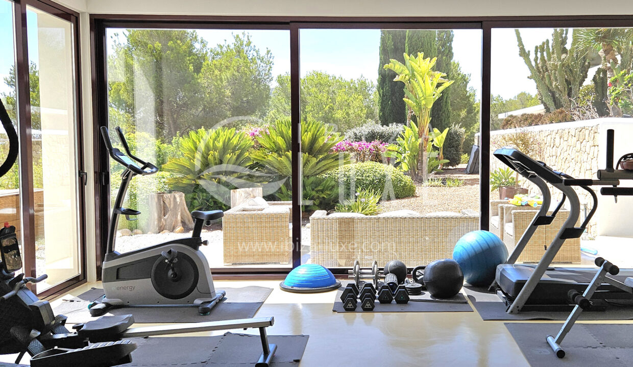 6105 - Cala Jondal - 23