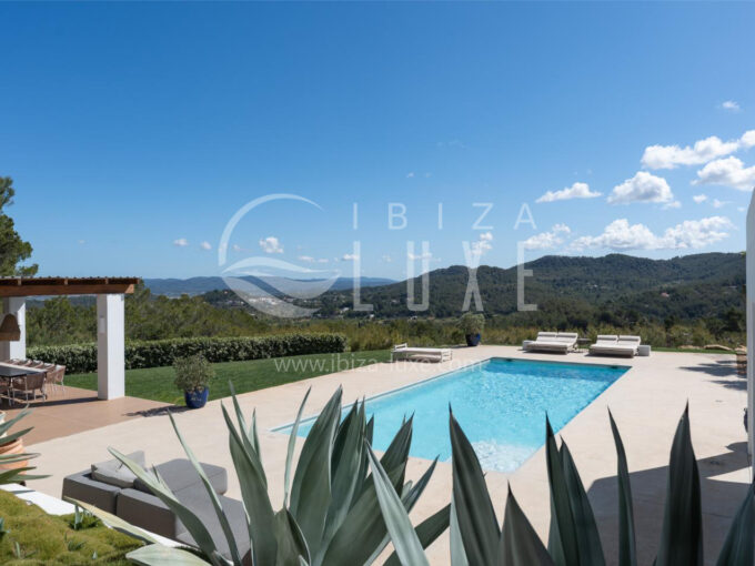 Finca avec piscine à Ibiza