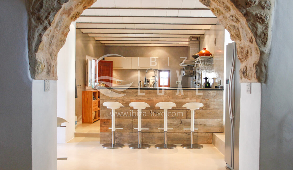 1737 - Cala Llonga - 10